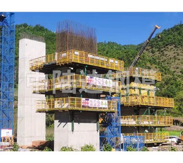 液压爬模系统主要由什么组？云南中陆达与您分享！